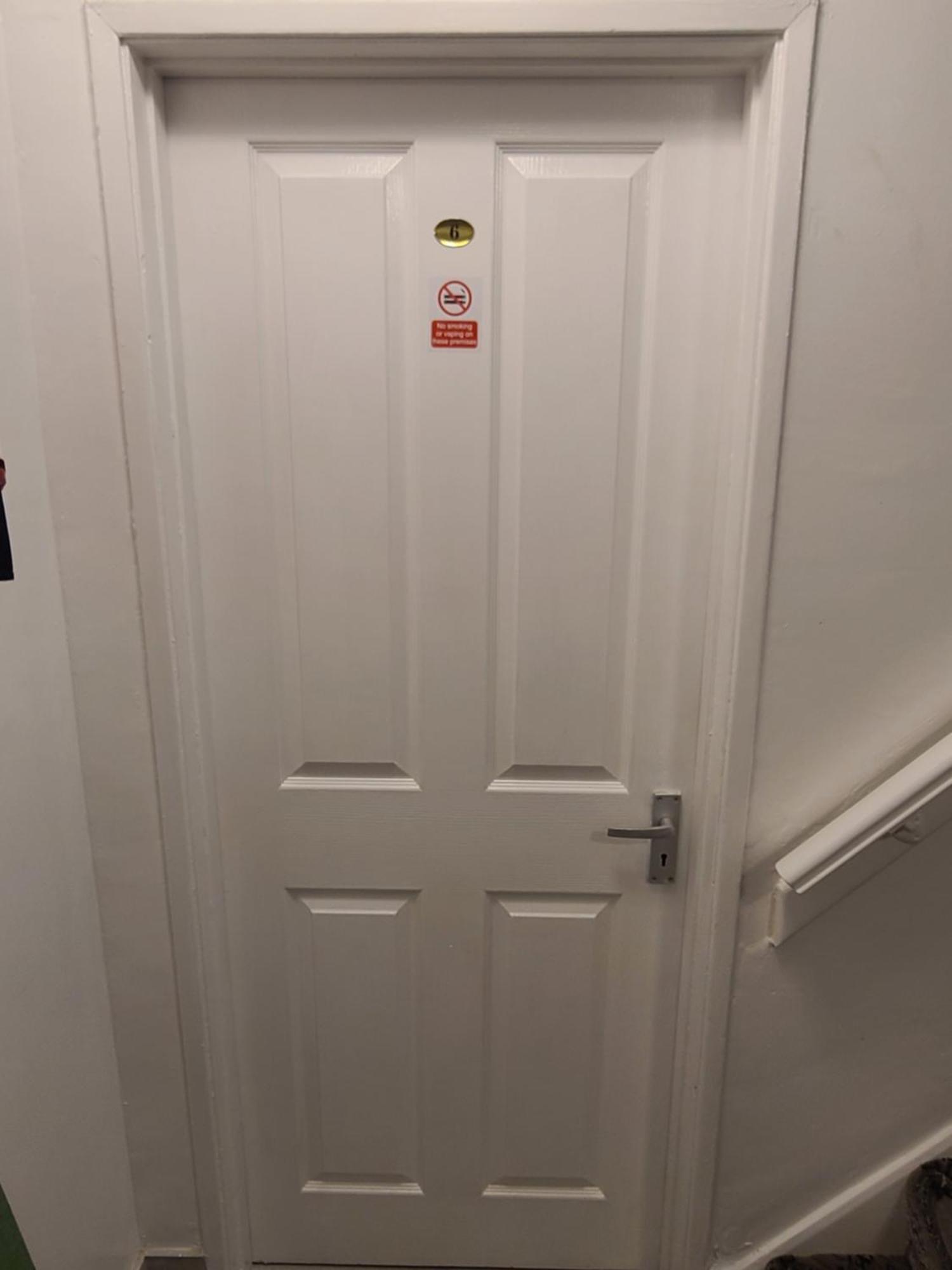 Roomz-Gatwick-London-Airport Parking-Travel Service Ifield المظهر الخارجي الصورة